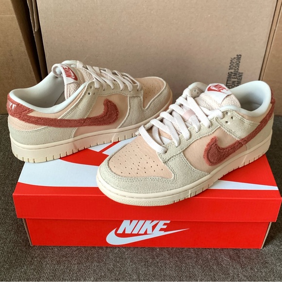 Dunk Low ‘Terry Swoosh’ - Picture 3 of 14